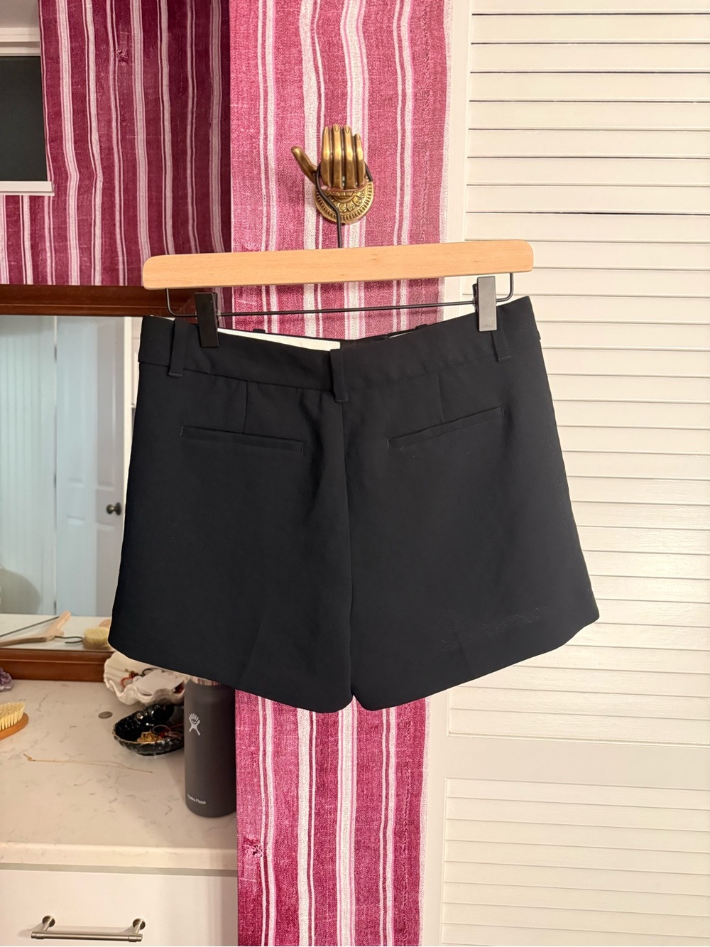 Aritzia Wilfred effortless pant shorts - Picture 2 of 3